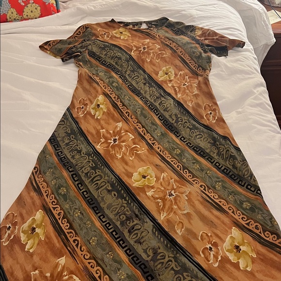 Liz Claiborne Earthy Floral Maxi Dress - Picture 4 of 12